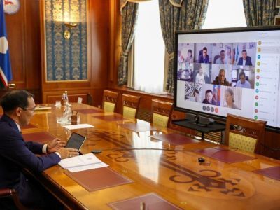 Глава Якутии поставил задачи перед строительным блоком правительства