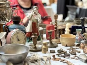 В Якутске открылась ярмарка любителей старины «Ленские клады»