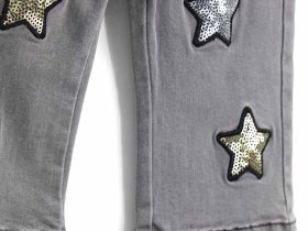 Джинсы для маленькой девочки