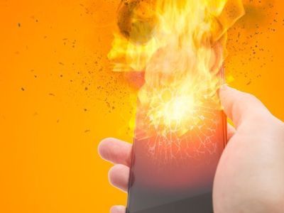 Почему смартфон может взорваться в руках?