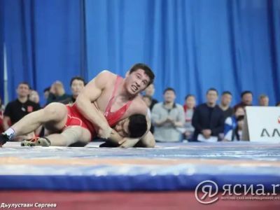 Одни из лидеров сборной Якутии по вольной борьбе отправятся на международный турнир в Дагестан