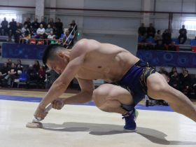 Алексей Соколов вышел в лидеры Кубка чемпиона после якутской вертушки