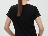 Футболка с круглым вырезом