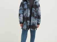 Пальто утепленное с воротником-стойкой