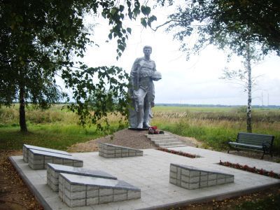 Братская могила воинов Советской Армии, погибших в 1944 г.