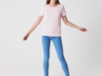 Женская футболка Lacoste приталенного кроя