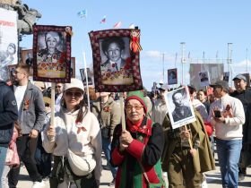 Фото. В Якутске акция «Бессмертный полк» собрала более 50 тысяч человек