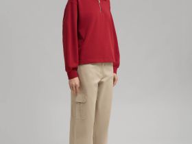 Толстовка свободного кроя из футера