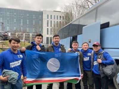 Молодогвардейцы Якутии оказывают помощь на территории ДНР и ЛНР