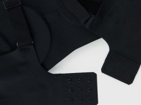 Бесшовный бюстгальтер с формованными чашками, Черный