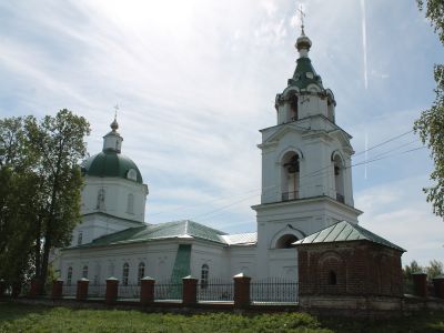 Церковь Богоявления, 1807 г., 1895 г., архитекторы Росляков Ф.М., Чарушин И.А.