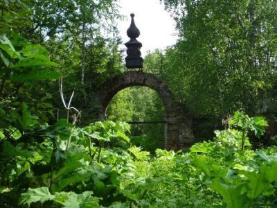 Северные ворота ограды