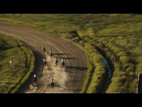 Якутский кинопродюсер спас скакуна от убоя и сделал его главной звездой фильма