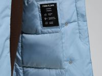 Пуховое пальто с переливающимся эффектом