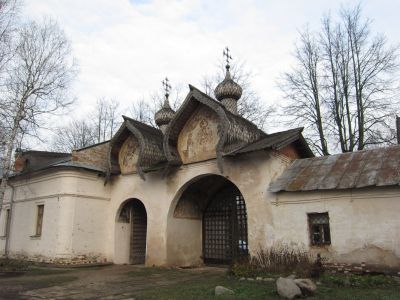 Святые ворота