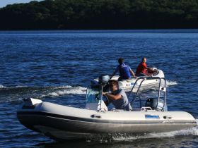 Лодка РИБ STORMLINE LUXE 450