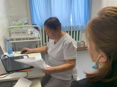 Мобильные доктора провели прием в труднодоступном селе Себян-Кюель в Кобяйском районе