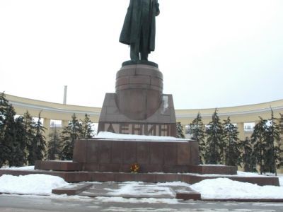 Памятник В.И. Ленину