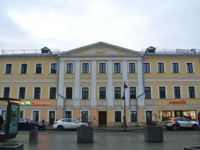 Дом Варгиных, 1757, 1780-1812, 1817-1850 гг. В этом доме в 1857-1858 гг. жил и работал писатель Л.Н.Толстой