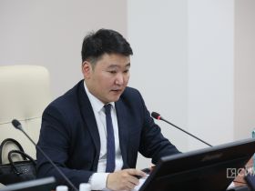 В Якутске более 300 учителей из нескольких республик обсудят сохранение и обучение родному языку