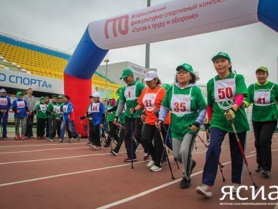 В Якутске в День физкультурника прошли соревнования «Северная ходьба»