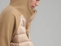 Стеганая куртка с наполнителем из натурального пуха