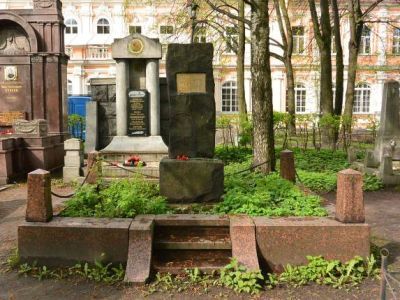 Братская могила участников подавления Кронштадтского мятежа 1921 года