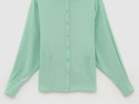 Приталенная блузка с акцентными рукавами