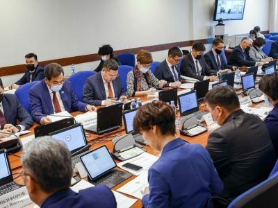 ТОП-10 новостей. Дети столетия, Трутнев в Якутске, Путин наградил Айсена Николаева.