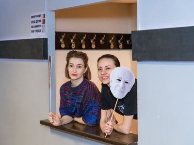 Детская экскурсия по исторической сцене Театра Маяковского