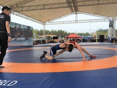 В Якутске проходит командный борцовский турнир «Кубок трех долин»