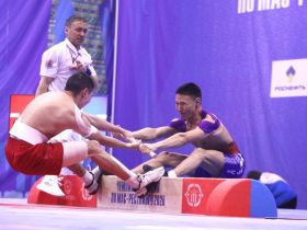 Реванши и сенсации. Мас-рестлеры Якутии завоевали еще шесть золотых медалей чемпионата России