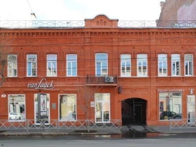 Дом, где в квартире зубного врача А.А. Кацнельсона в марте 1891 г. состоялось первое публичное выступление Ленина Владимира Ильича против народников