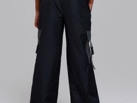 Брюки текстильные с полиуретановым покрытием для девочек