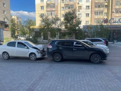 В Якутске двухлетняя девочка пострадала в ДТП