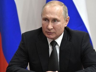 Владимир Путин поддержал идею расписывать дома граффити