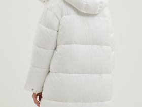 Пальто с воротником-стойкой