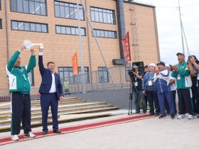 Крупнейший спортивный объект в сельской местности Якутии открыли в селе Ытык-Кюель