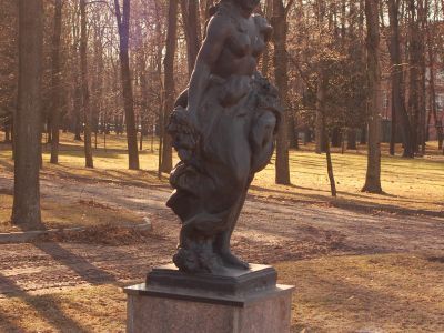 Статуя "Весна", XVIII в.