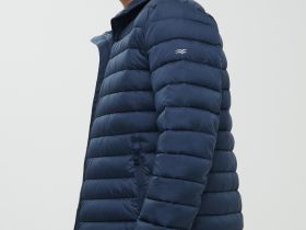 Стеганая куртка с воротником-стойкой