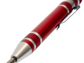 Отвертка, красная