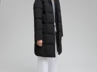 Длинный пуховик с капюшоном