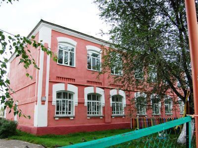 Здание земской мужской школы