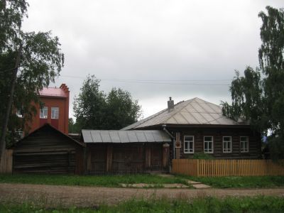 Дом, в котором в 1908-1923 гг. жил первый профессиональный художник коми-пермяцкого народа П.И. Субботин-Пермяк (1886-1923 гг.)