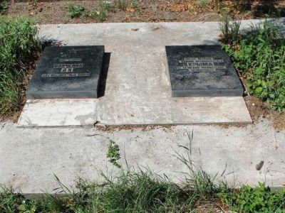 Братская могила советских воинов и партизанки Л.И.Вовченко