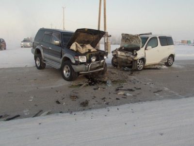 Четыре человека пострадали в двух ДТП в Якутске и Жатае