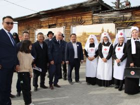 Вилюйск преображается: в День города на набережной «Поющие пески» зазвучала новая музыка