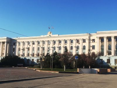 Здание Дома Советов (архитектор В.А.Ярошевский, конструктор Е.М.Скрисанова)