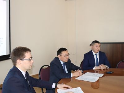 Первый замминистра Минпрома Якутии представлен коллективу