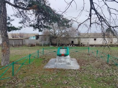 Братская могила участников гражданской войны, погибших в борьбе за власть Советов